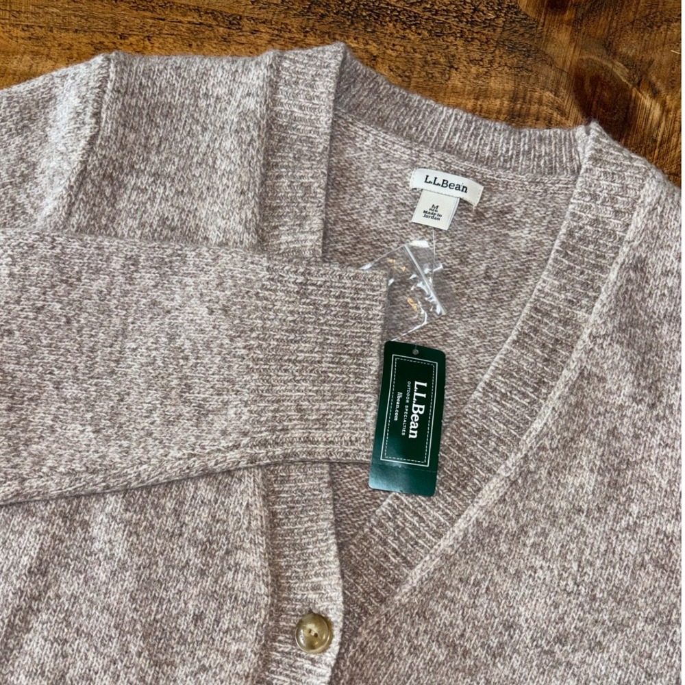 NWT LL Bean Womens Boyfriend Cardigan Lambs Wool Heathered Oatmeal Buttons M - Picture 2 of 7